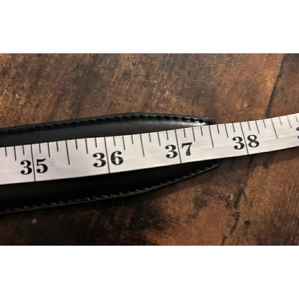Michael Kors  Classic leather belt Size 32” in Black